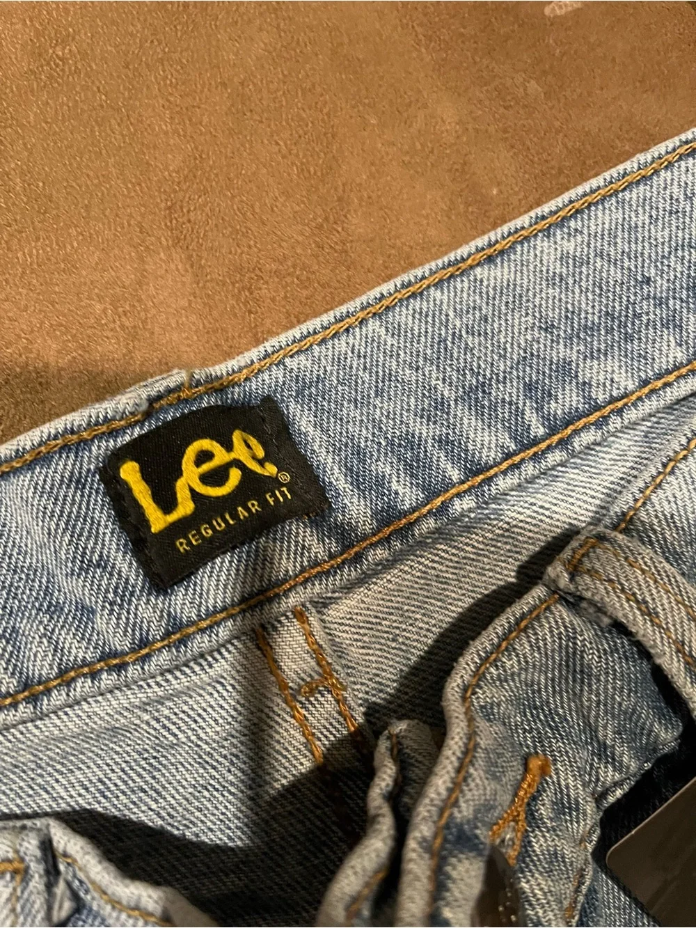 Lee Men’s Bootcut Jeans in Regular Fit and Light Wash